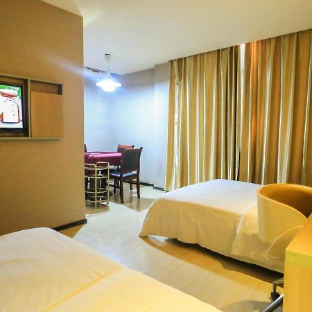 7Days Inn Chenzhou Rucheng Luyang Avenue Екстер'єр фото